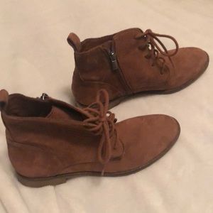 Lucky Brand Gelwyn Chukka  leather lace up booties